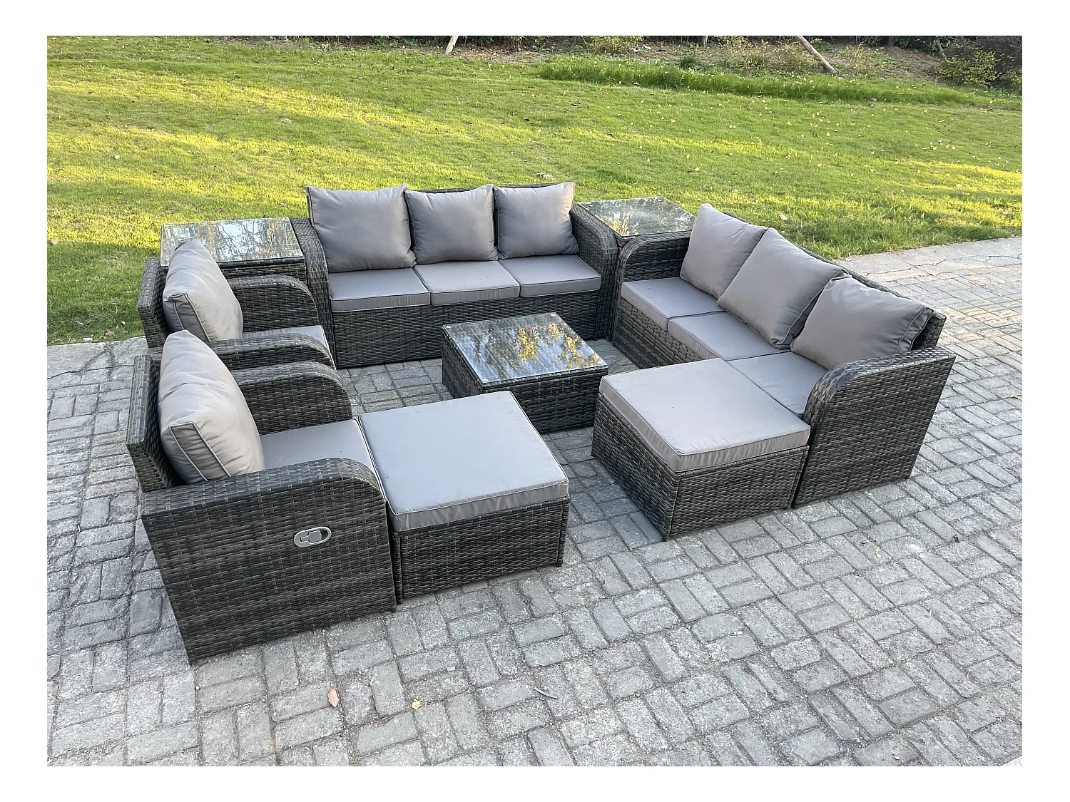 Dossier haut Salon de jardin avec Table basse carrée 2 Grand tabourets 2 Tables d'appoint Ensemble de canapés en rotin Gris foncé mixte