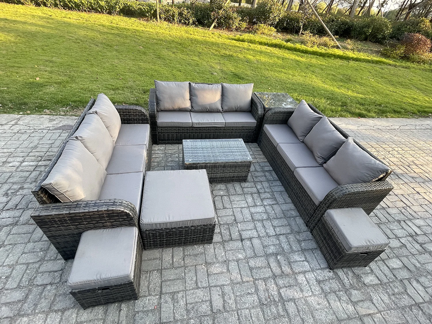 Rattan Lounge Sofa Set 12-Sitzer Gartenmöbel-Set mit Rechteckiger Couchtisch 3-Sitzer Sofa Beistelltisch 3 Hockern Dunkelgrau Gemischt