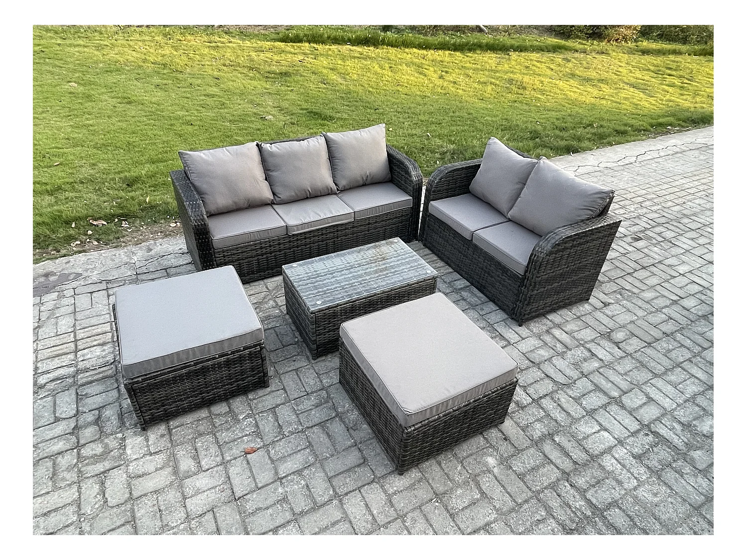 7-Sitzer Hoher Rücken Rattan Gartenmöbel Sets mit Rechteckiger Couchtisch 3-Sitzer Sofa Love Sofa 2 hohen Hockern