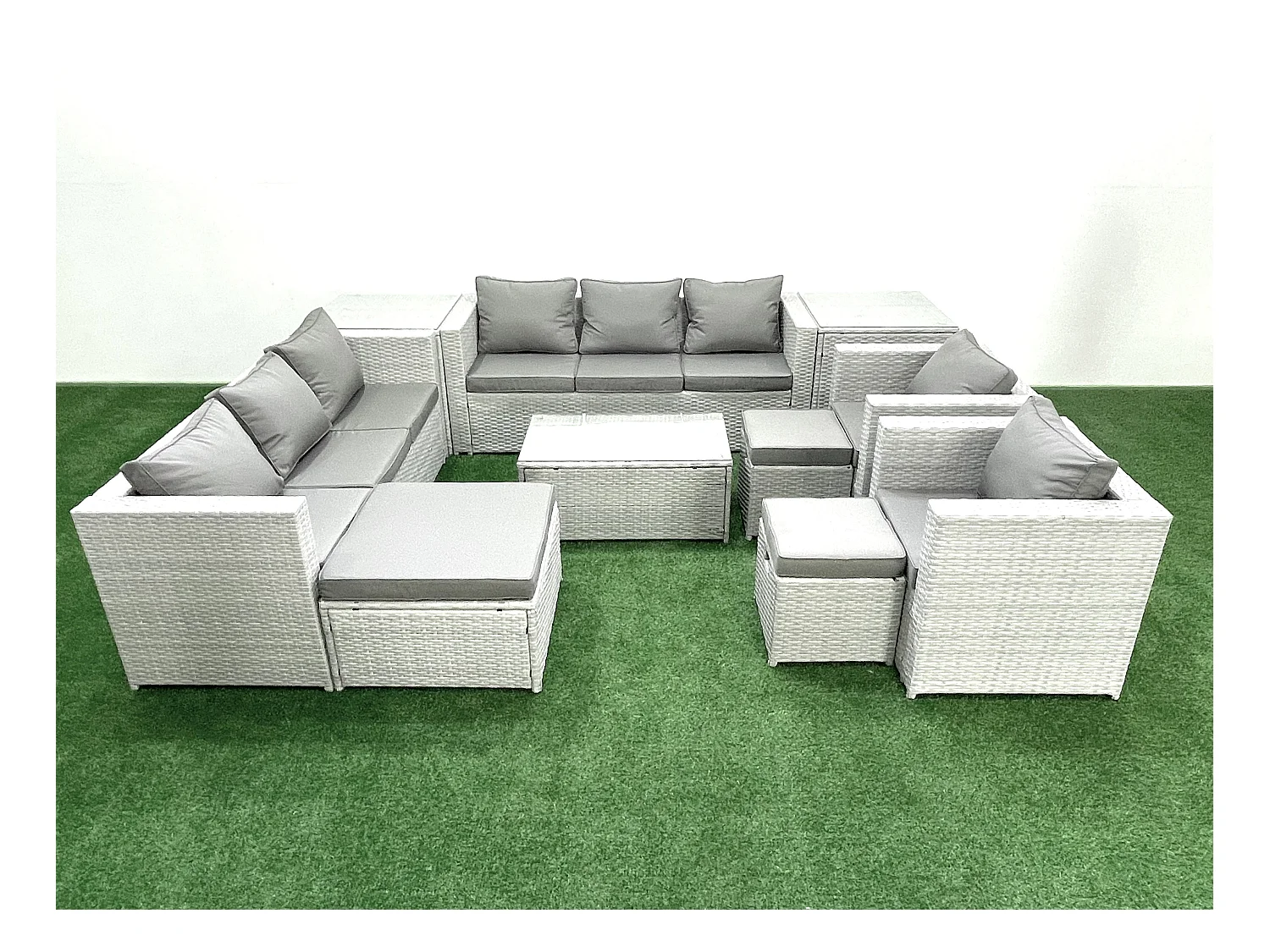 Rattan Sofa Gartenmöbel Set mit 2 Sesseln Rechteckiger Couchtisch 3 Hockern 2 Beistelltischen Hellgrau gemischt