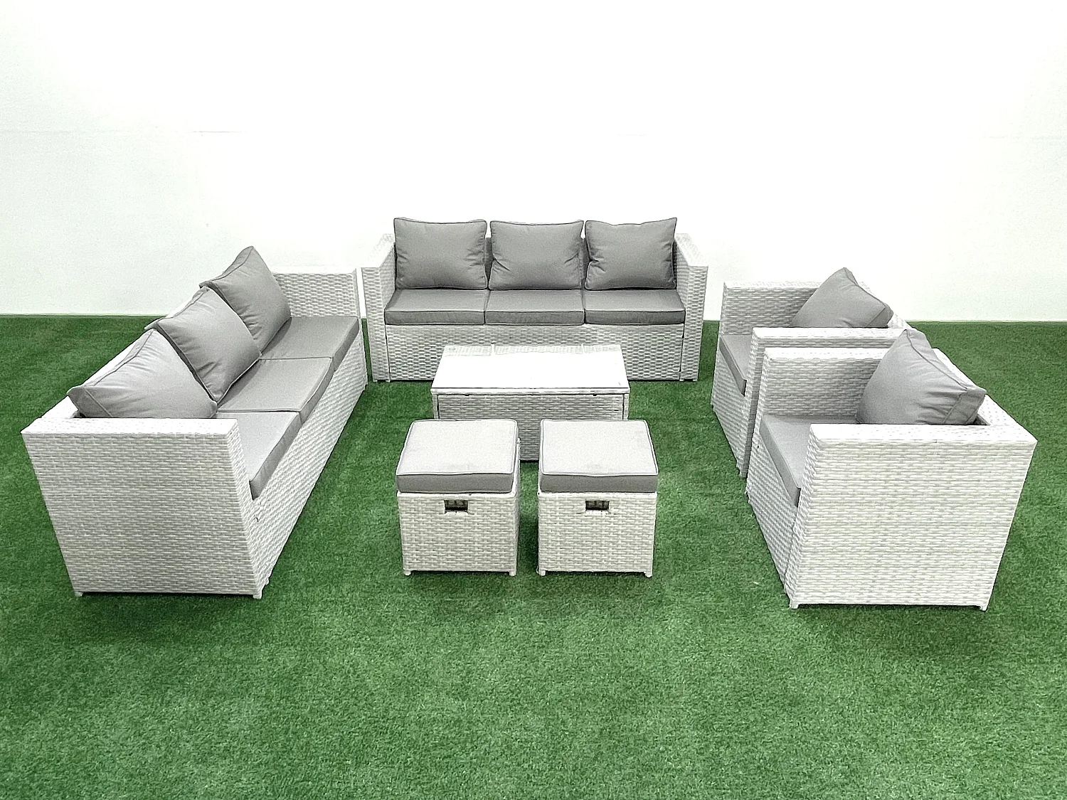 Rattan Sofa Gartenmöbel Set mit 2 Sesseln Rechteckiger Couchtisch 2 kleine Fußhockern Hellgrau gemischt