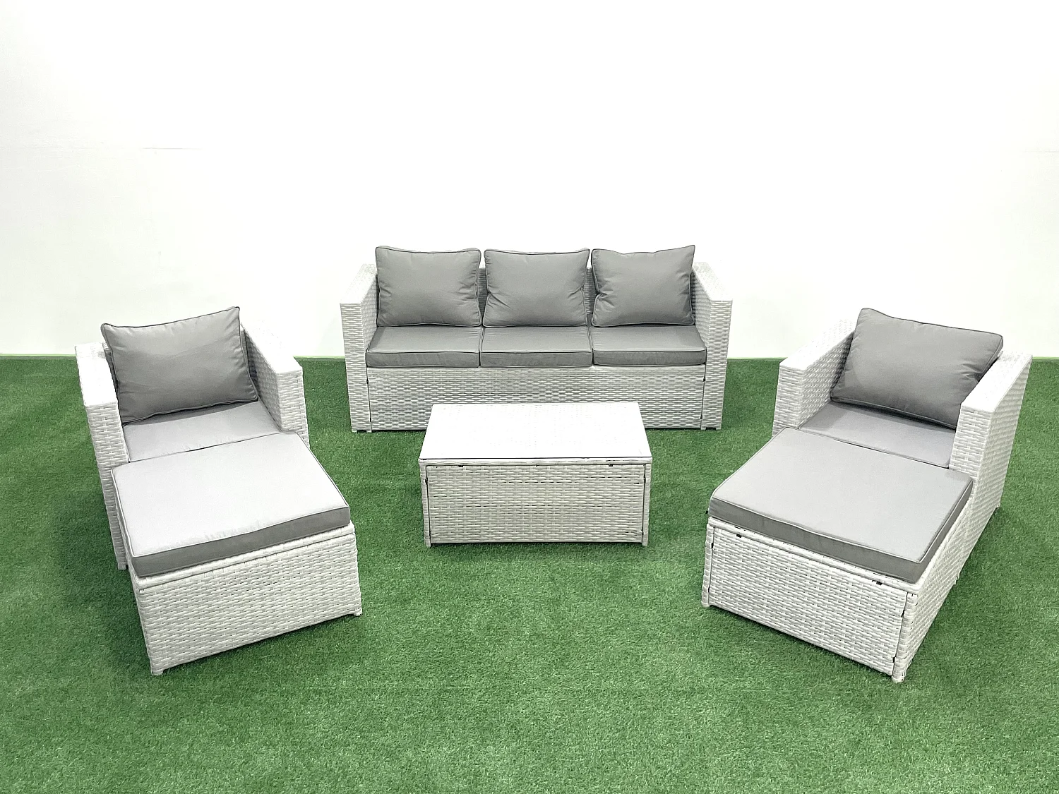 7 places Salon de jardin avec Canapé 3 places 2 Chaise Table basse rectangulaire 2 Grand tabourets Gris clair mixte