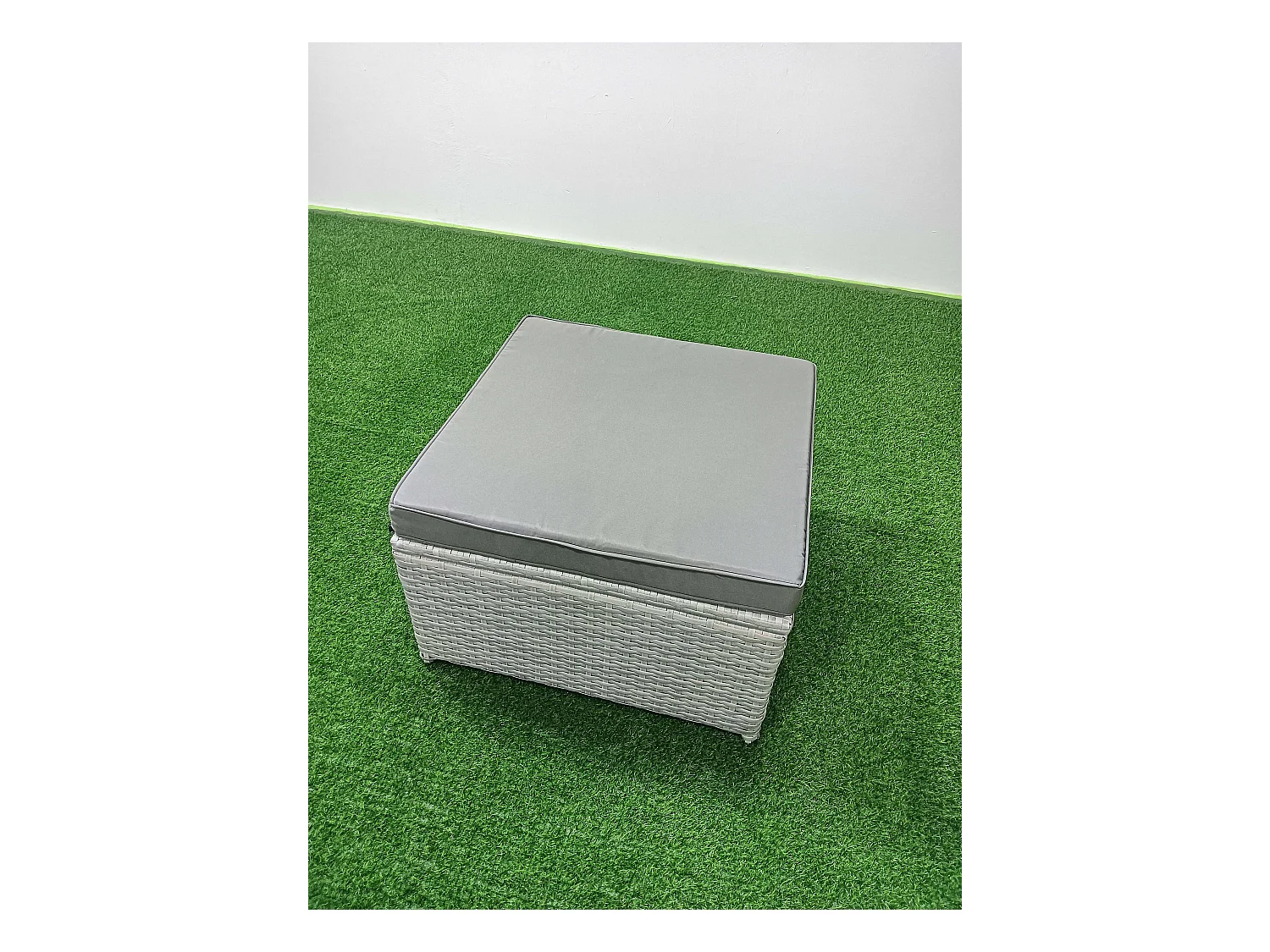 Salon de Jardin Exterieur en Résine 6 places avec Canapé 2 Grand tabourets Fauteuil Table d'appoint Gris clair mixte