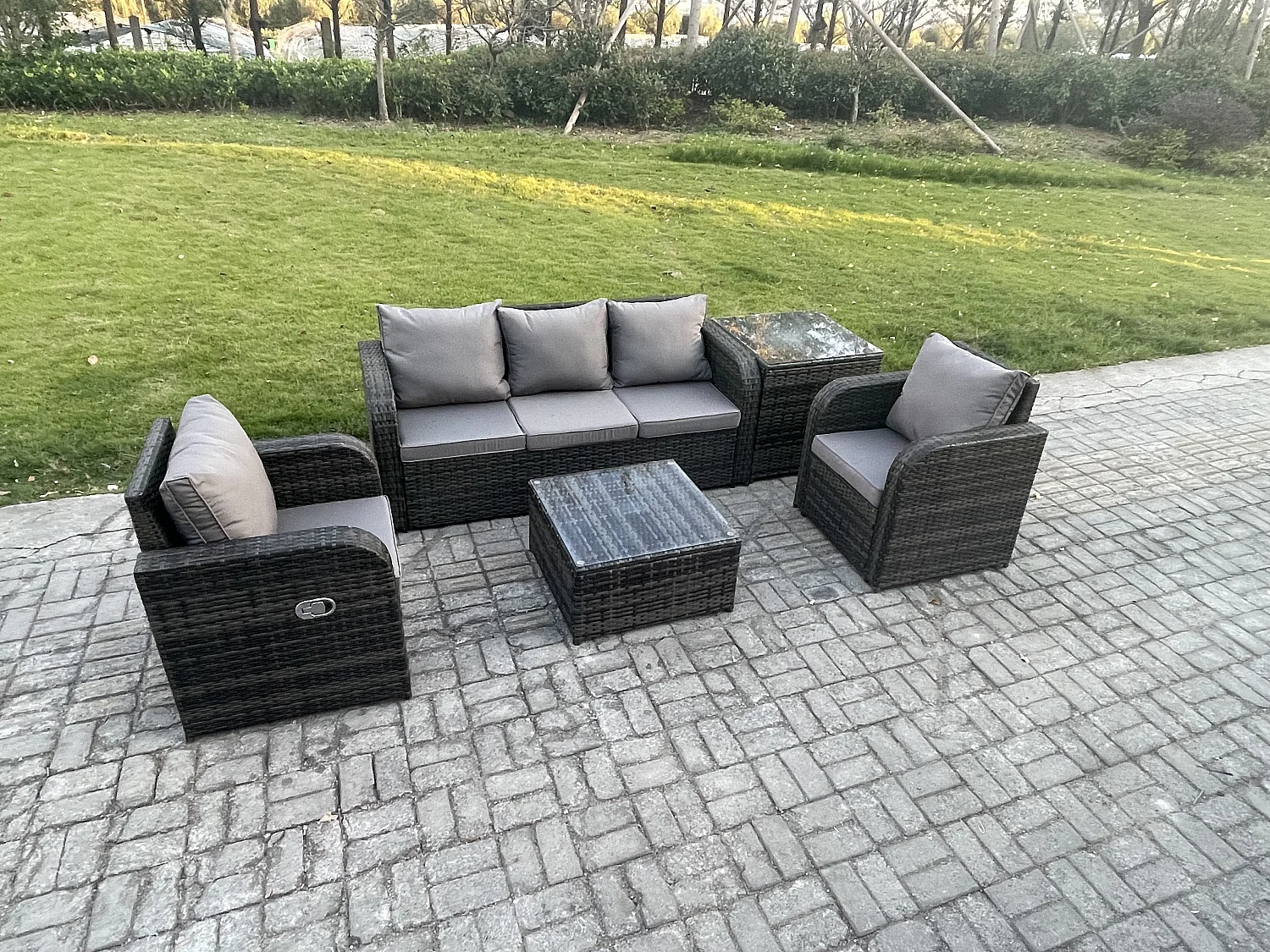 Gartenmöbelset 5-Sitzer Rattan Sofa Set mit Liegestühle 3-Sitzer Sofa Beistelltisch Dunkelgrau Gemischt