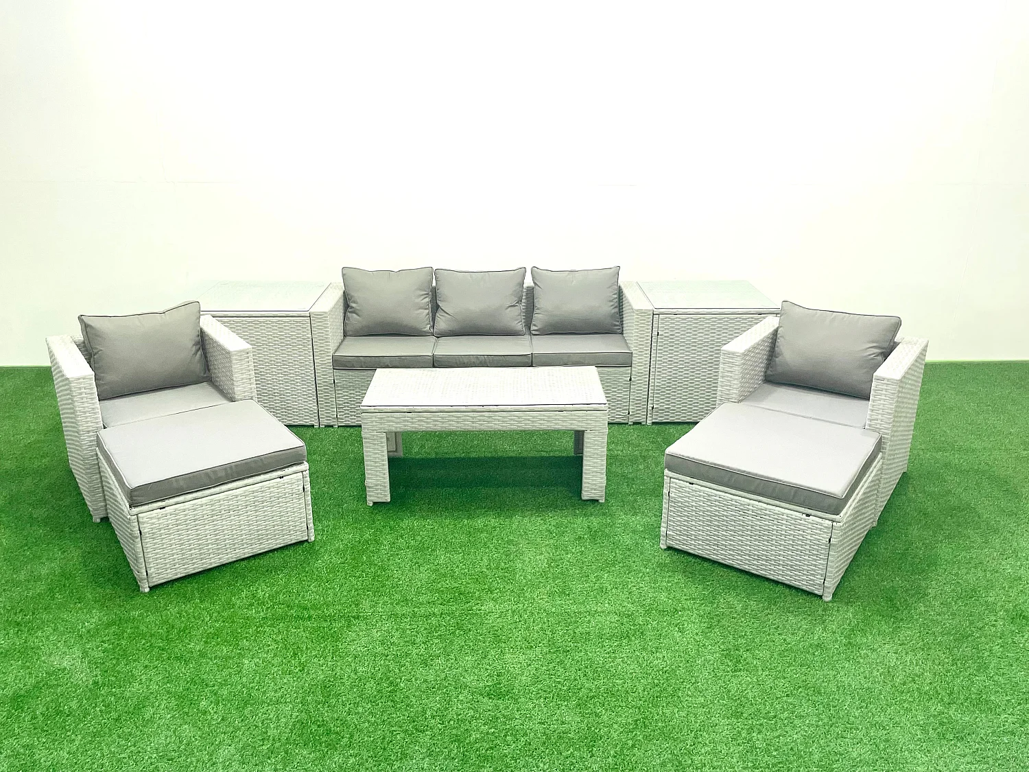 Polyrattan Gartenmöbel Set 7-Sitzer Outdoor Garten Sofa 2 Sesseln Rechteckiger Couchtisch Set mit 2 Hockern 2 Beistelltischen Hellgrau gemischt