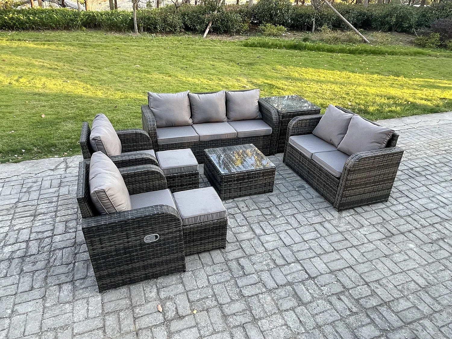 9-Sitzer Gartenmöbelset Rattan Garten Sofa im Freien Sessel mit Gehärteter Glastisch Beistelltisch 2 kleine Fußhockern Dunkelgrau Gemischt