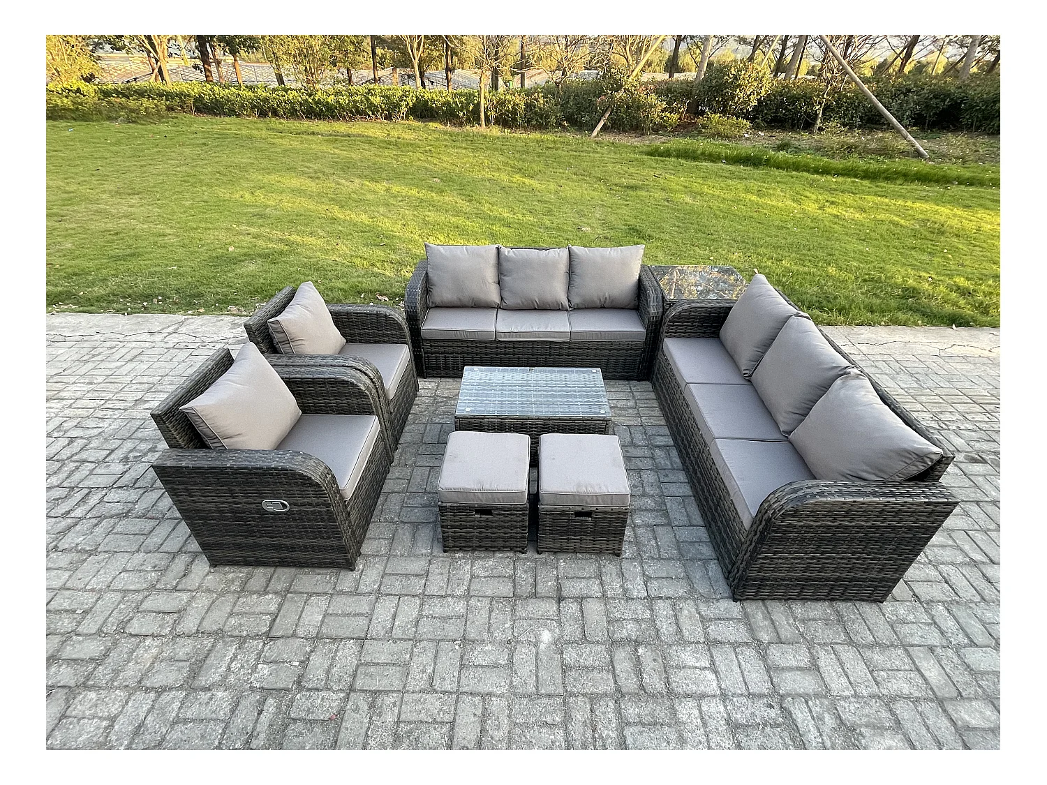 Rattan Gartenmöbel Sofa Set Tisch & Stühle Set mit 3-Sitzer Sofa Liegestühle Beistelltisch 2 kleine Fußhockern Dunkelgrau Gemischt