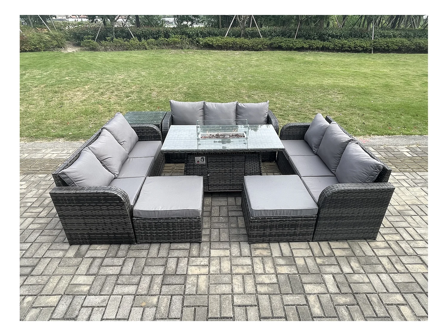 Rattan Gartenmöbel im Freien Gasfeuerstelle Esstisch Set mit Beistelltisch Lounge Sofa 2 hohen Hockern
