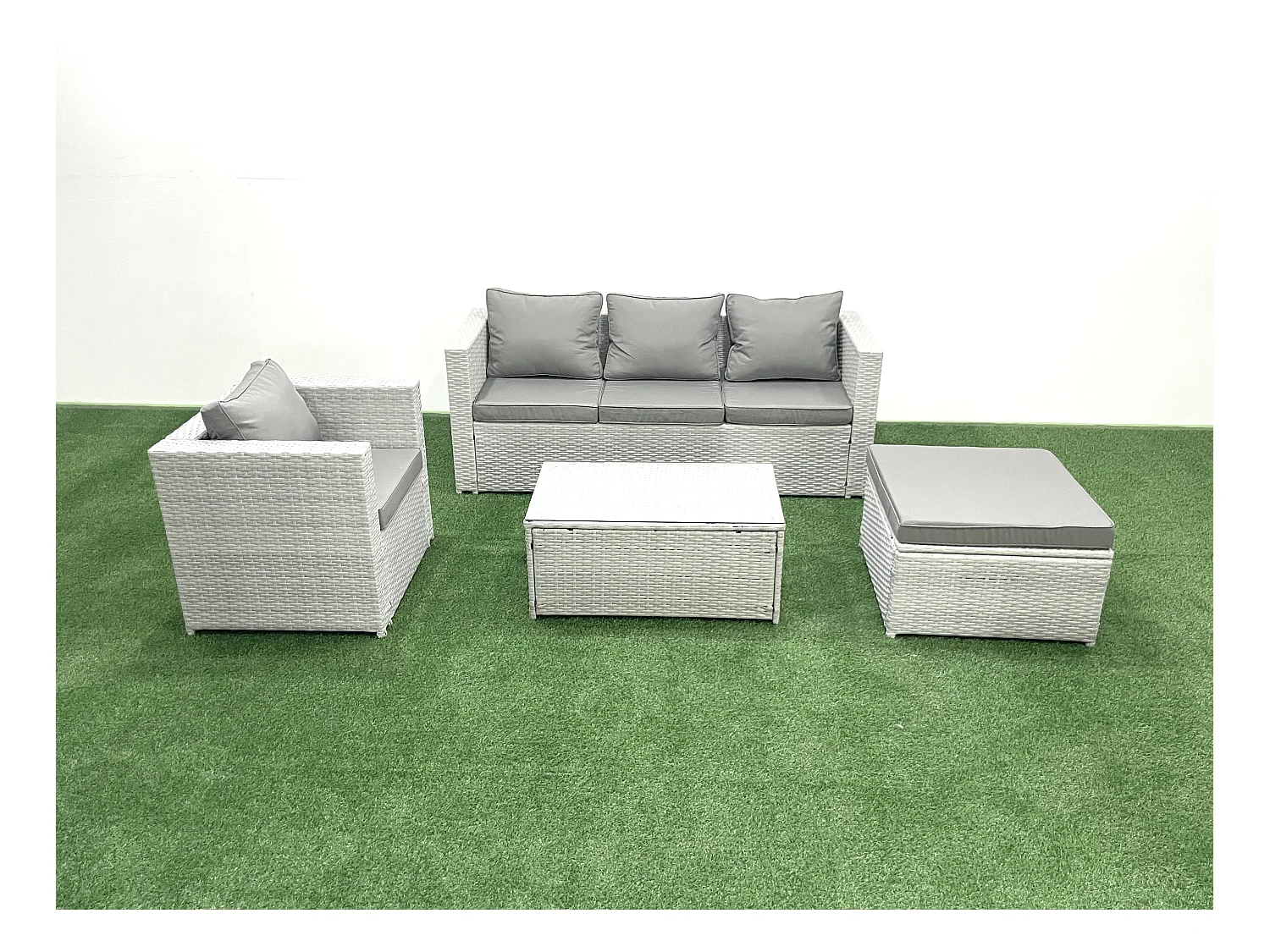 Polyrattan Gartenmöbel Set mit 3-Sitzer Sofa Sessel Rechteckiger Couchtisch 2 Großer Hockern Hellgrau gemischt 5-Sitzer