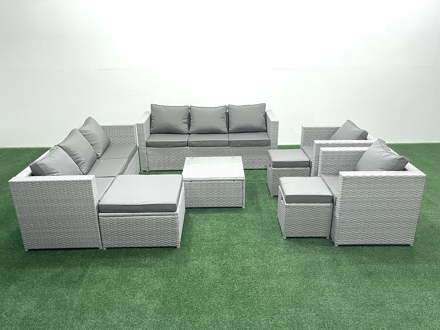 Salon de Jardin en rotin avec 2 Fauteuil Table basse carrée 3 Tabourets Gris clair mixte