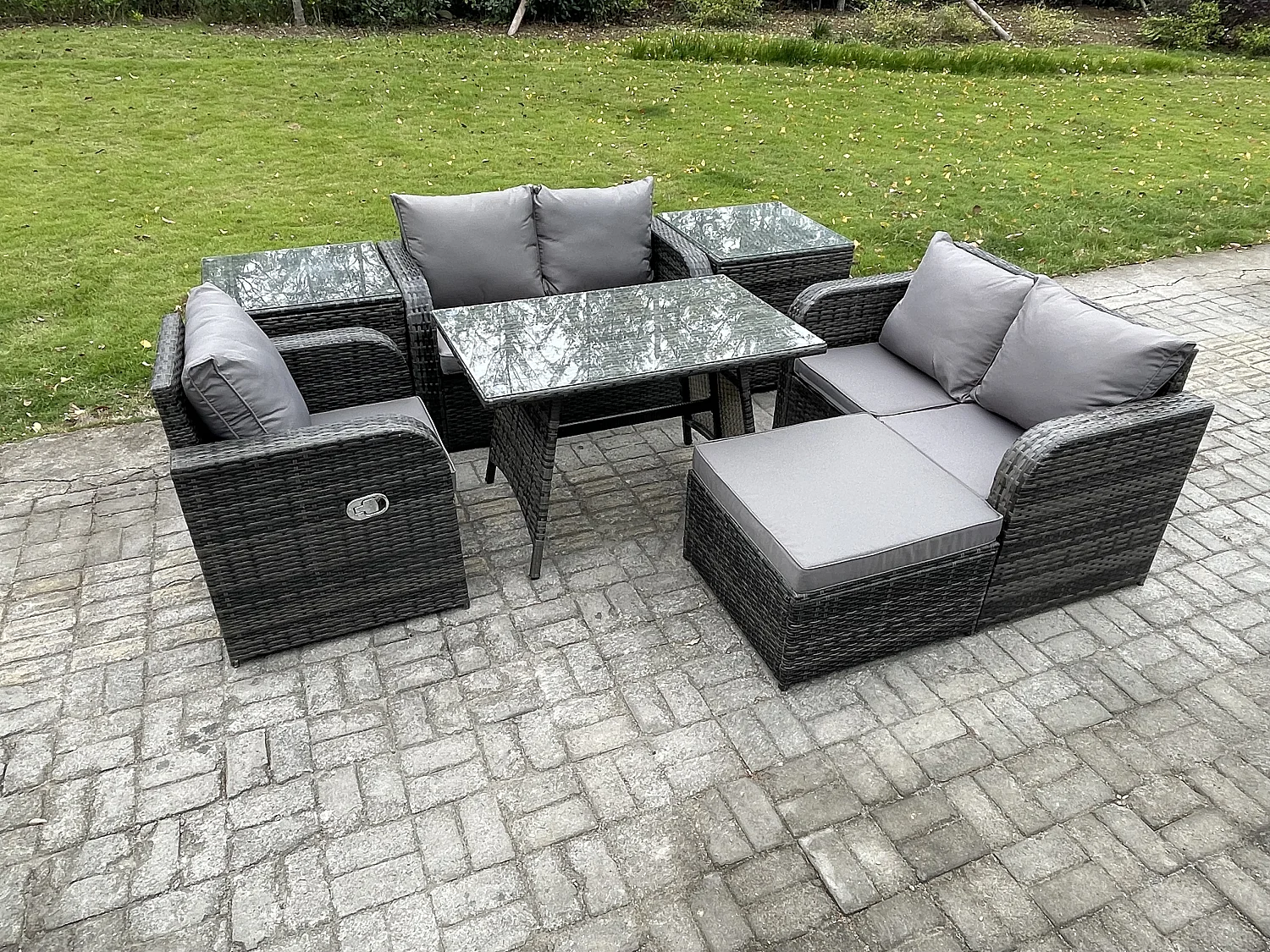 7 Stücke Polyrattan Gartenmöbel Set mit Esstisch Sesseln Love Sofa 2 Beistelltischen 2 Großer Hockern Dunkelgrau Gemischt