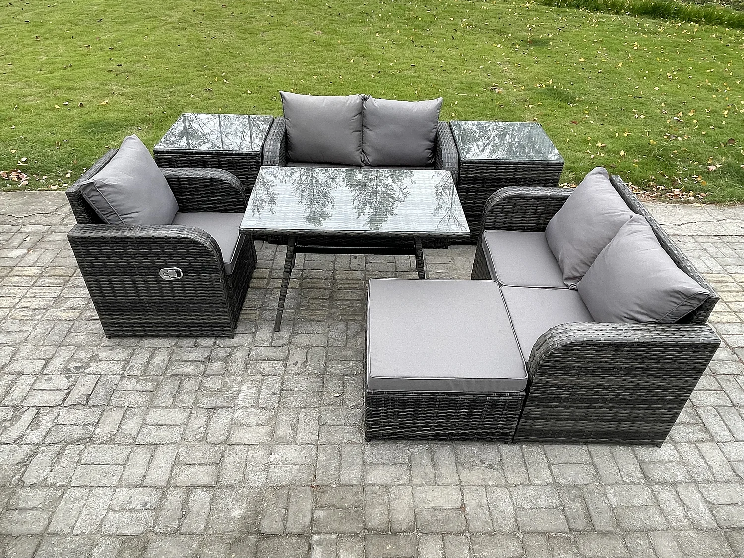 7 Stücke Polyrattan Gartenmöbel Set mit Esstisch Sesseln Love Sofa 2 Beistelltischen 2 Großer Hockern Dunkelgrau Gemischt