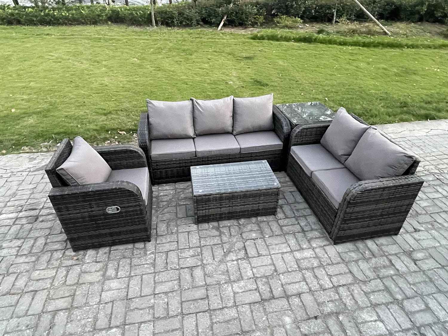 Rattan Gartenmöbel Set im Balkon 6-Sitzer Garten Sofa Set mit Rechteckiger Couchtisch Liegestühle 3-Sitzer Sofa Beistelltisch