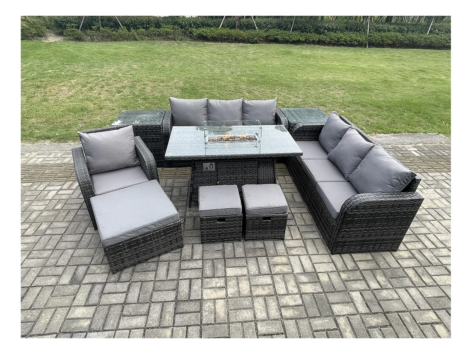Polyrattan Gartenmöbel Set Gas Feuerstelle Esstisch Liegestühle 3-Sitzer Sofa Set mit 2 Beistelltischen 3 Hockern 10-Sitzer
