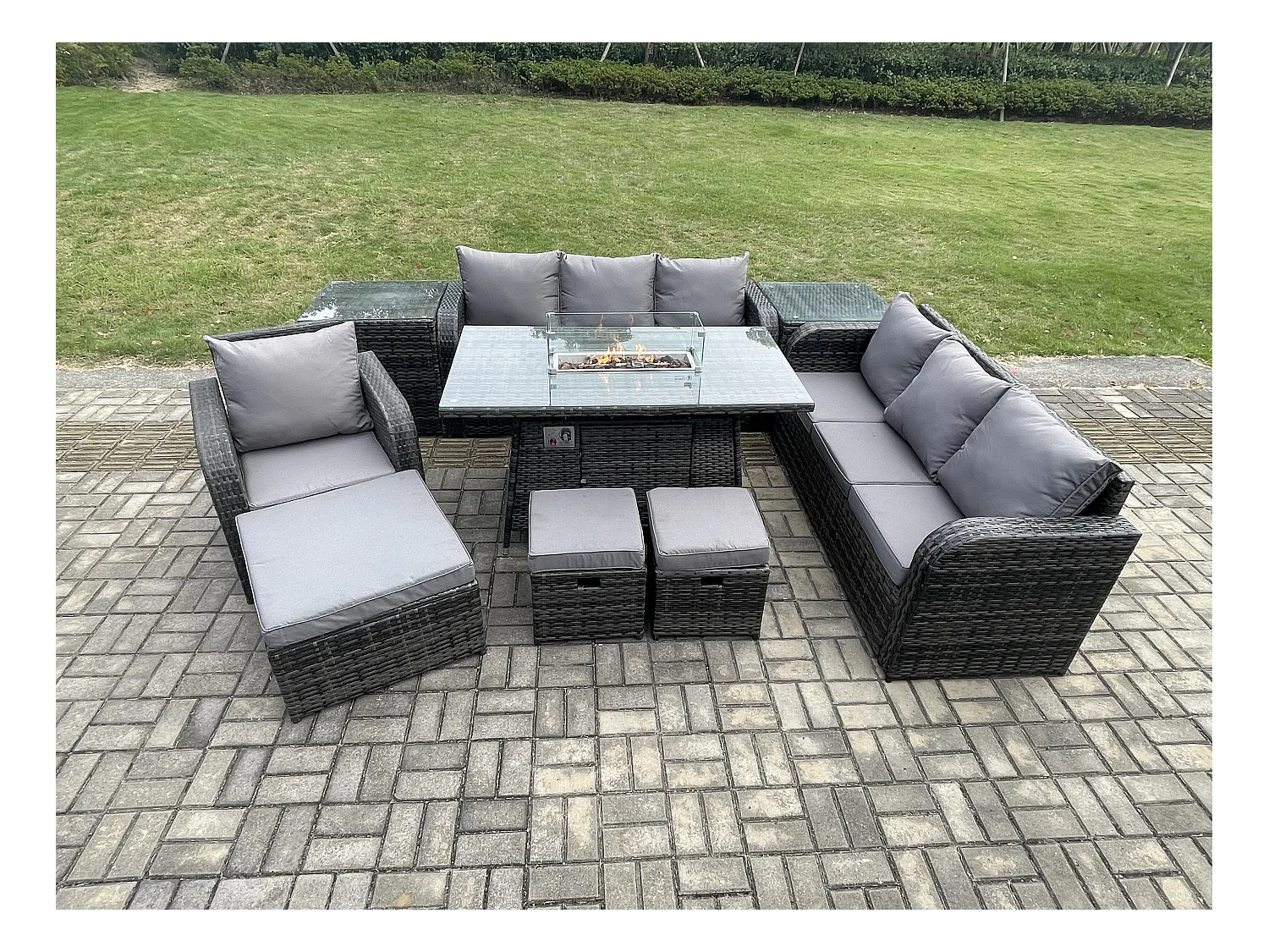 Polyrattan Gartenmöbel Set Gas Feuerstelle Esstisch Liegestühle 3-Sitzer Sofa Set mit 2 Beistelltischen 3 Hockern 10-Sitzer