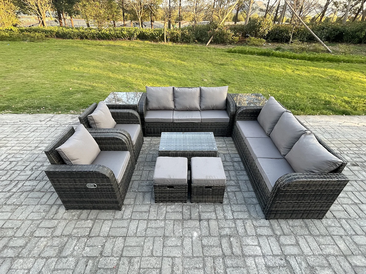 Ensemble de canapés en rotin avec Canapé 3 places Chaise inclinable 2 Petits tabourets Canapé 3 places 2 Tables d'appoint Gris foncé mixte