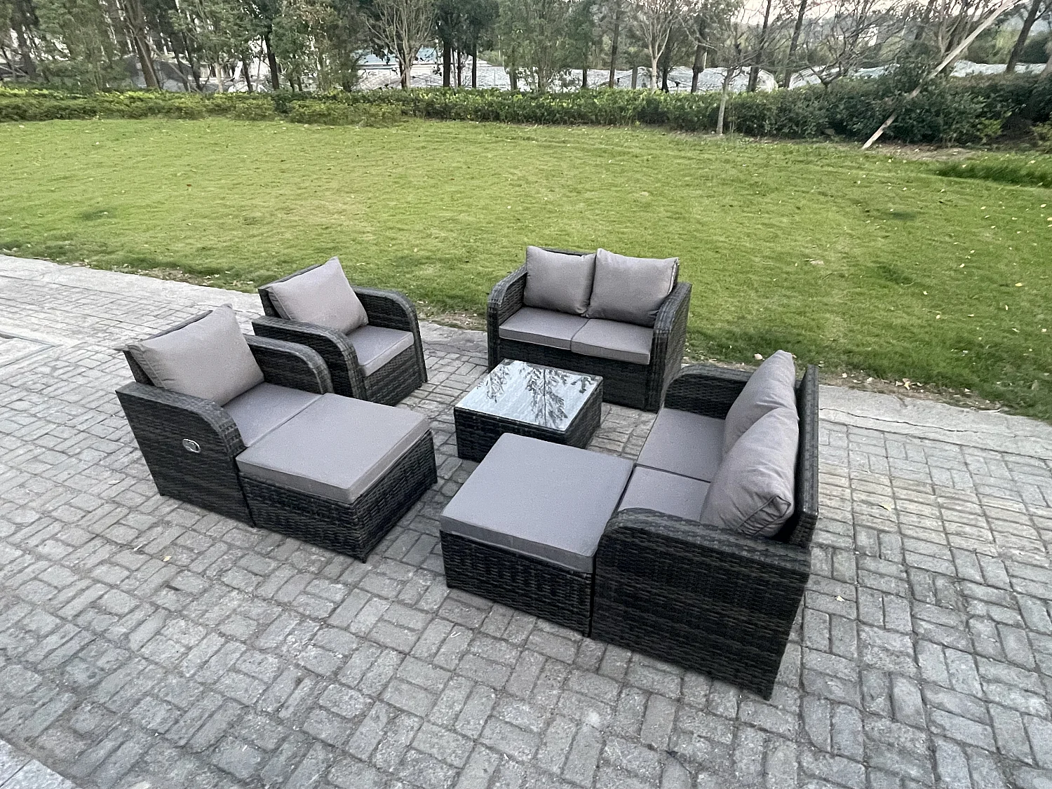 8 places Dossier haut Salon de jardin avec Table basse carrée 2 Grand tabourets Canapé d'amour Chaise inclinable Ensemble de canapés en rotin Gris foncé mixte