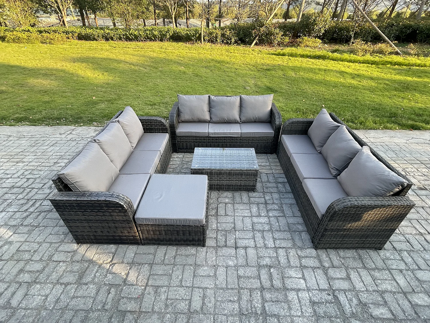 Ensemble de canapés en rotin 10 places salon de jardin avec Table basse rectangulaire Canapé 3 places Grand tabouret Gris foncé mixte