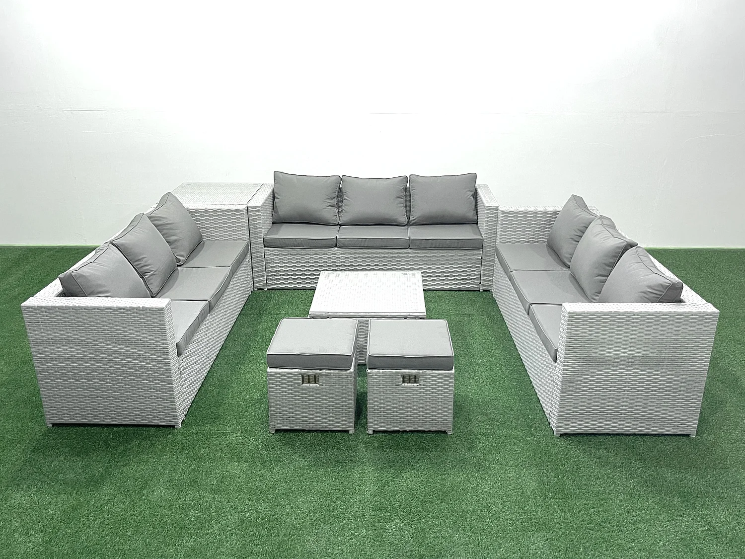 Gartenmöbel im Freien Polyrattan 11-Sitzer Rattan Garten Sofa Set mit 2 kleinen Hockern Beistelltisch Hellgrau gemischt