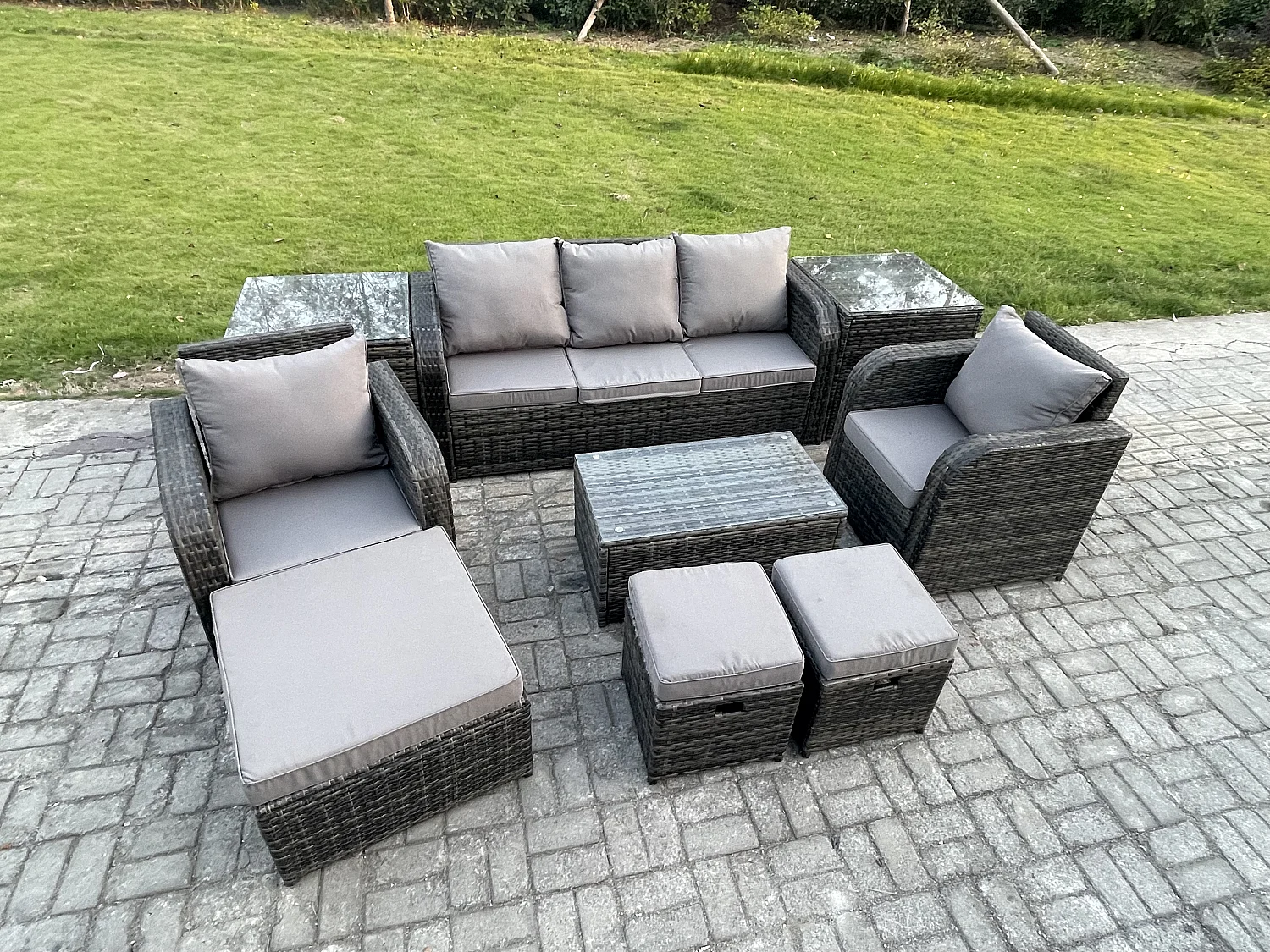 Polyrattan Gartenmöbel Set Polyrattan Garten Sofa im Freien Set mit Rechteckiger Couchtisch 3 Hockern 3-Sitzer Sofa 2 Beistelltischen Dunkelgrau Gemischt