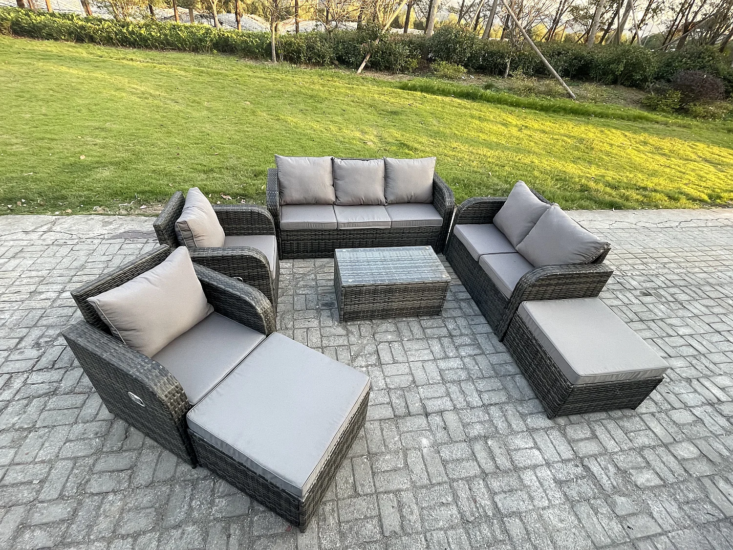 Salon de jardin 9 places Ensemble de canapés en rotin avec Canapé d'amour Table basse 2 Grand tabourets Gris foncé mixte