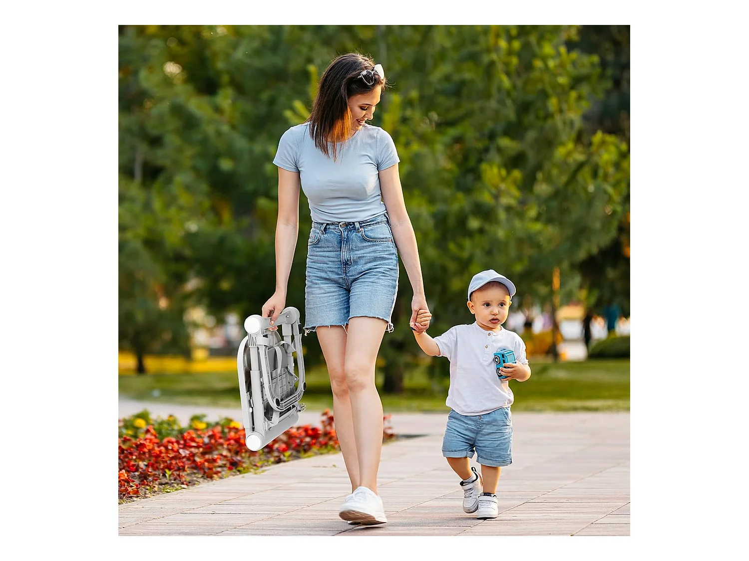 Chaise haute portable pour enfants avec plateau amovible, coussin en PU et ceinture de sécurité à 5 points, hauteur réglable, gris