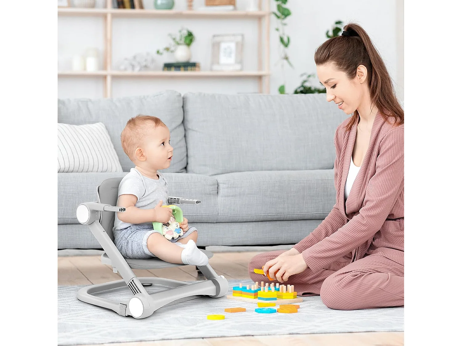 Chaise haute portable pour enfants avec plateau amovible, coussin en PU et ceinture de sécurité à 5 points, hauteur réglable, gris