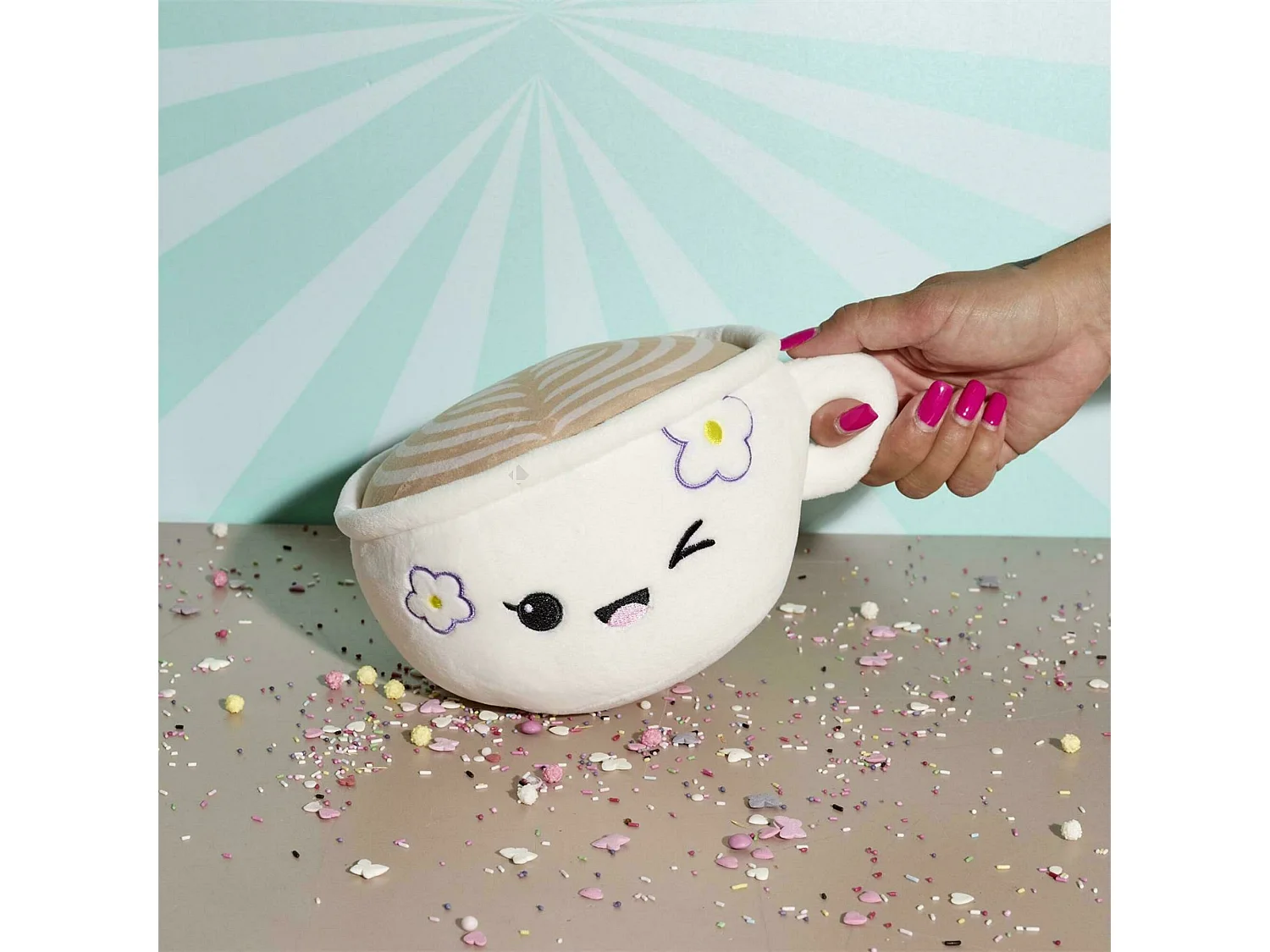 Peluche en polyester forme tasse de café collection KAWAII blanc