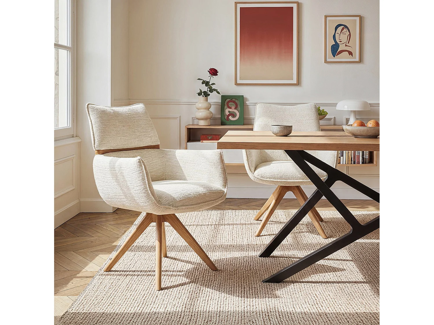 Habitat - Chaise pivotante en tissu et chêne avec accoudoirs - Crème - Timiso