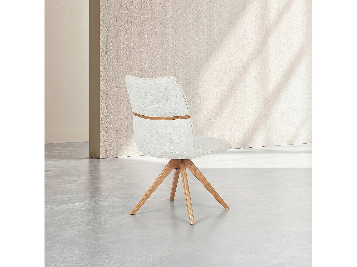 Lot de 2 chaises pivotantes en tissu et chêne massif - Crème