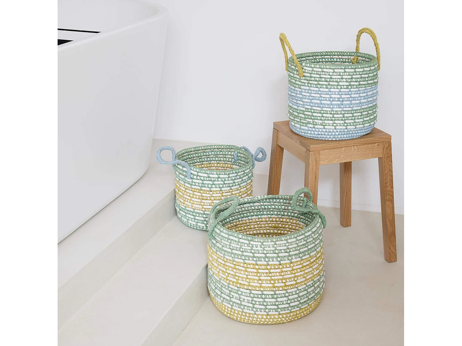 Habitat - Panier de rangement en rotin et coton - 27 x 32 cm - Vert et jaune - Agrid