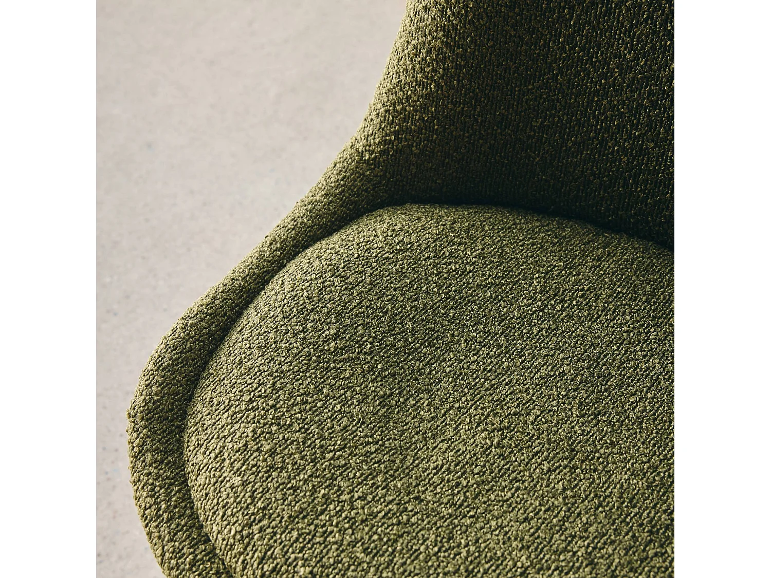 Lot de 4 chaises scandinaves revêtement bouclette texturée kaki. pieds bois de hêtre - Nils