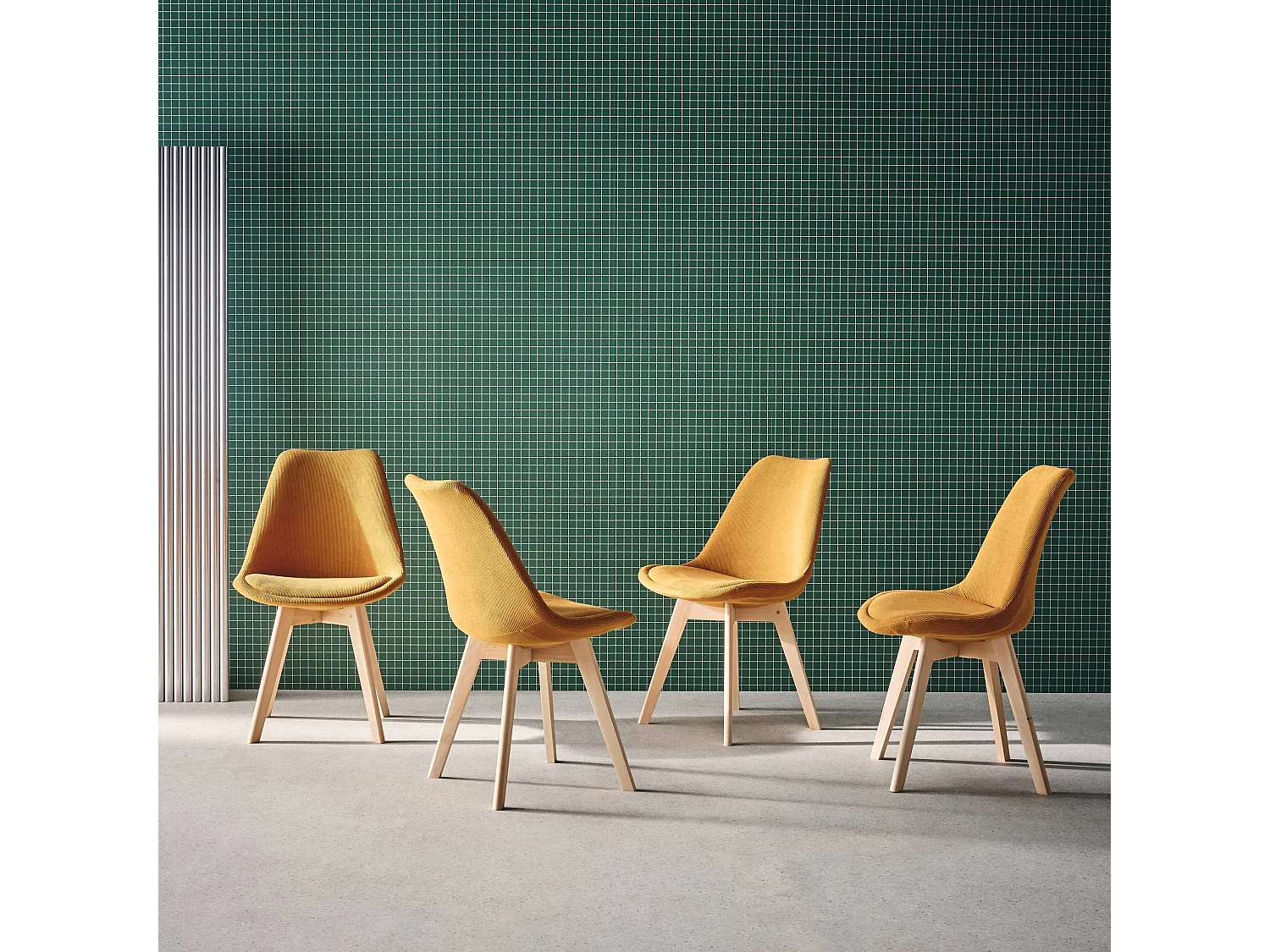 Lot de 4 chaises scandinaves revêtement velours côtelé ocre. pieds bois de hêtre - Nils