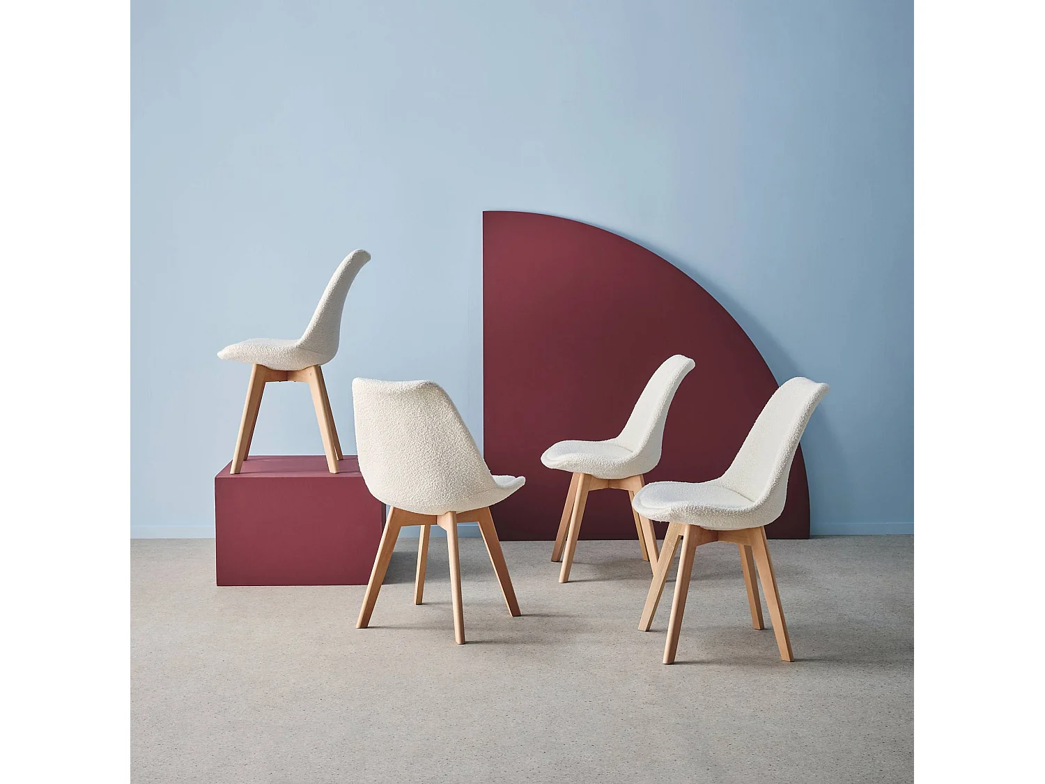 Silla escandinava de madera de haya y borreguito texturizada, set de 4