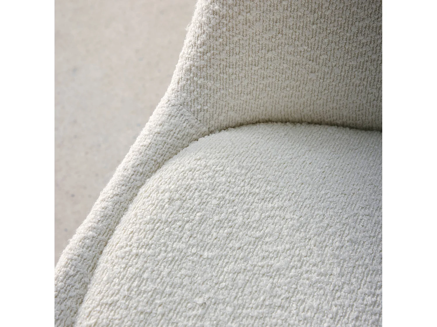 Lot de 4 chaises scandinaves revêtement bouclette texturée blanc. pieds bois de hêtre - Nils