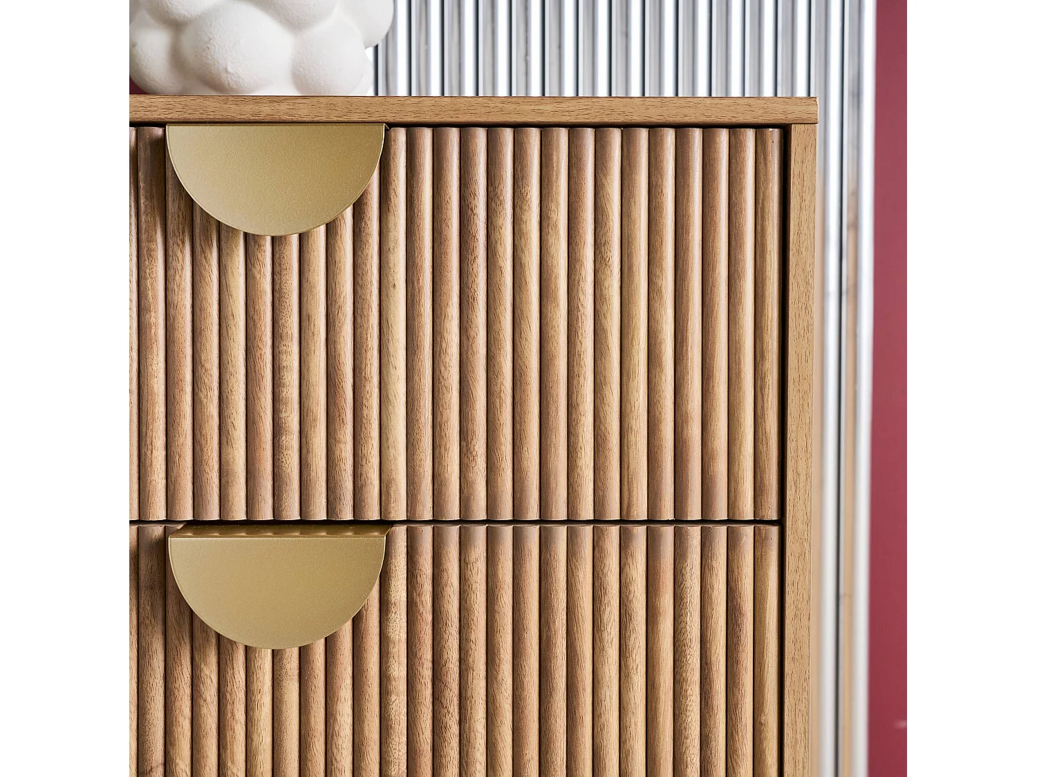 Cómoda efecto madera de mango con acabado ranurado, 6 cajones marrón