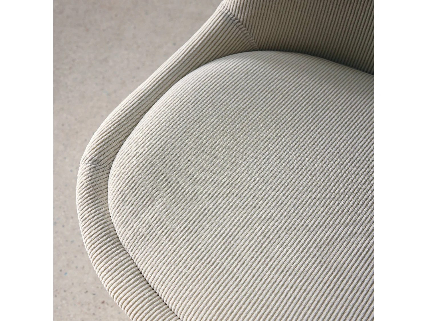 Lot de 4 chaises scandinaves revêtement velours côtelé blanc cassé. pieds bois de hêtre - Nils