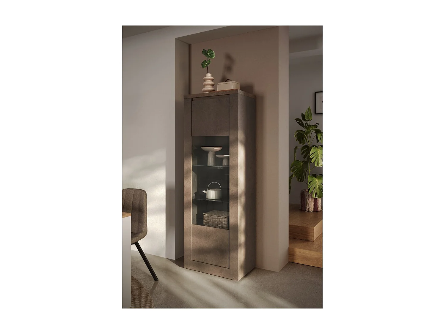 Vitrine SASHA – 1 porte avec étagères bois et verre – Bronze et plateau bois Mercure