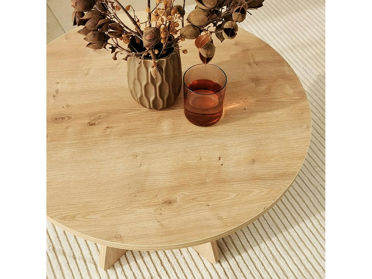 Table basse ronde effet bois clair & pieds trapèze MARFA