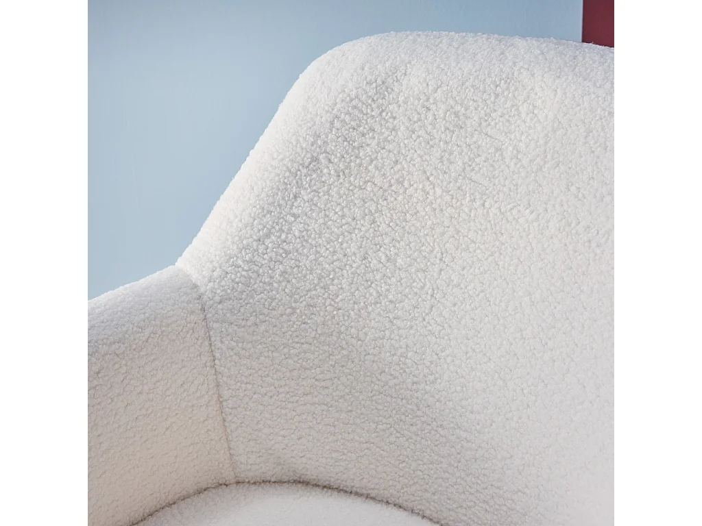 Sedia da ufficio a rotelle regolabile in metallo e bouclé, bianco