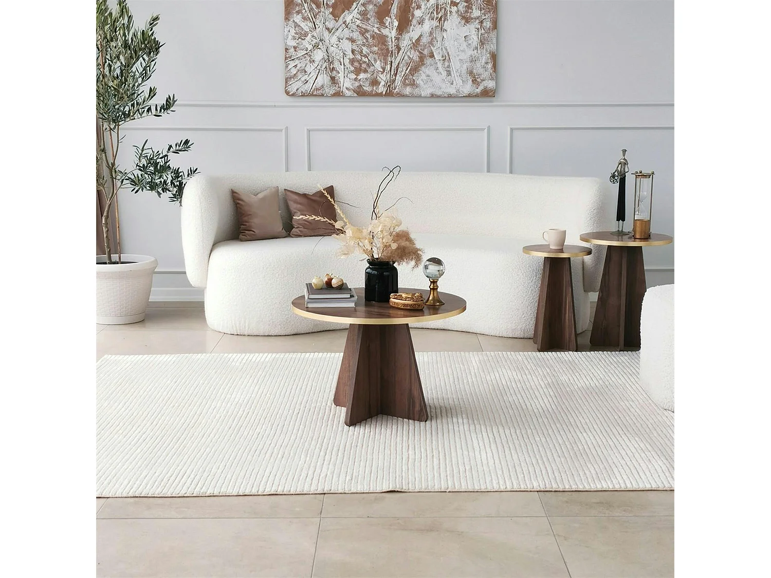 Table basse ronde effet noyer & pieds trapèze MARFA