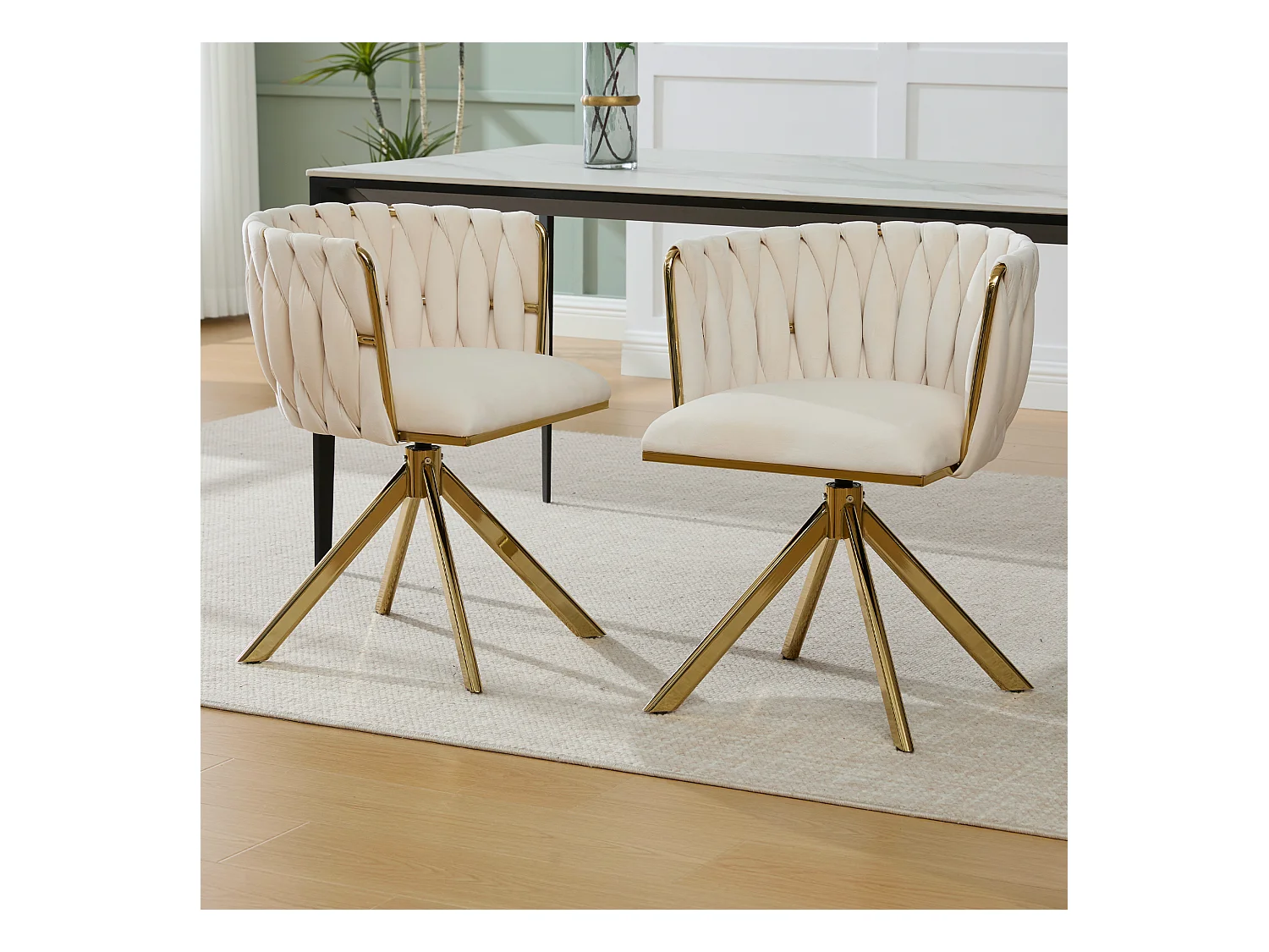 Lot de 2 chaises avec structure en métal - 56 x 50 x 70 cm - rotation à 180°- pieds dorés - velours - ivoire