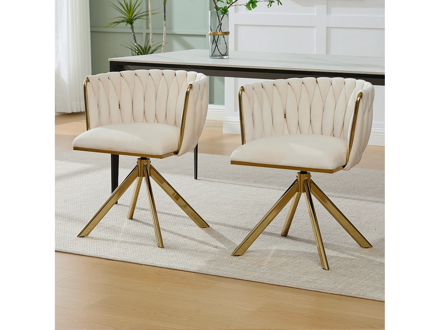 Lot de 2 chaises avec structure en métal - 56 x 50 x 70 cm - rotation à 180°- pieds dorés - velours - ivoire