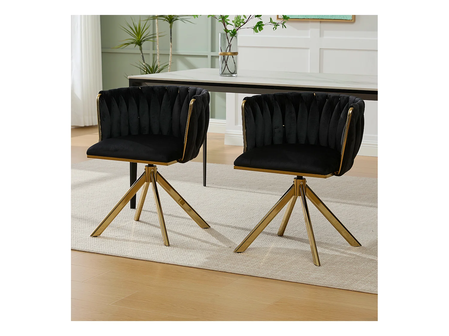Lot de 2 chaises avec structure en métal - 56 x 50 x 70 cm - rotation à 180°- pieds dorés - velours - noir