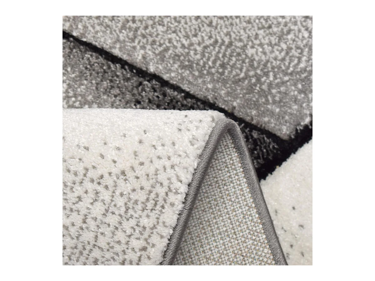 tapis salon 140x140 tissé rouge carré motif géométrique LYN8 ULTIMA