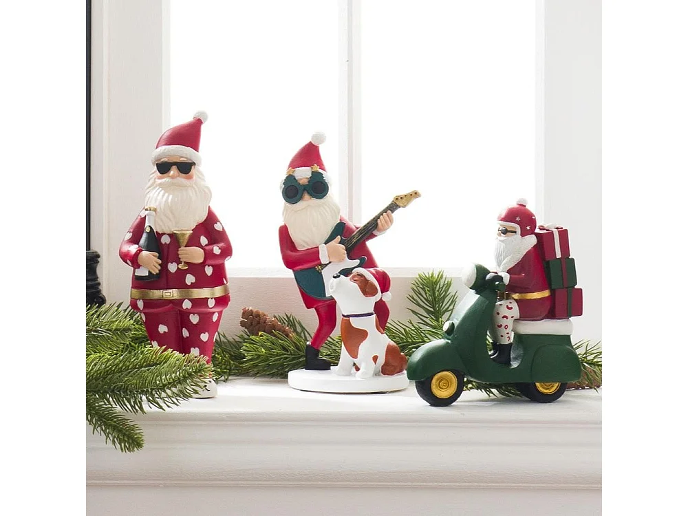 Père Noël en scooter