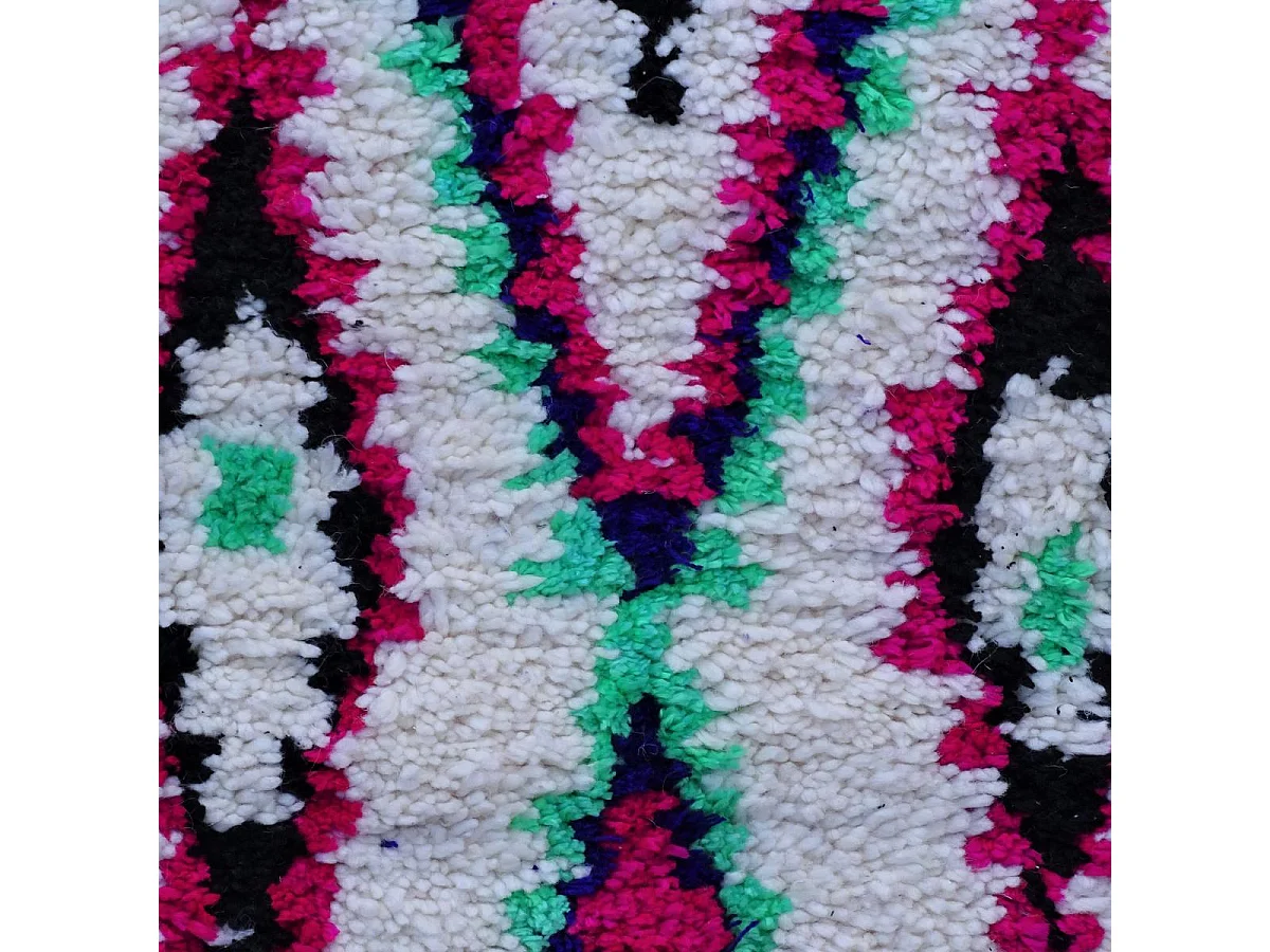 Authentique tapis berbère 70x240 fait à la main en laine crème et rose BENI OUARAIN DH