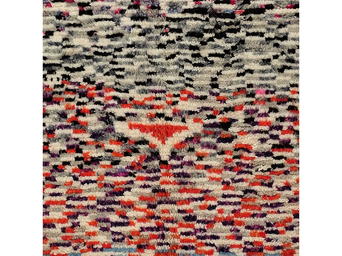 Authentique tapis berbère 140x240 fait à la main en laine blanc cassé et vert AZILAL 25 motif ethnic