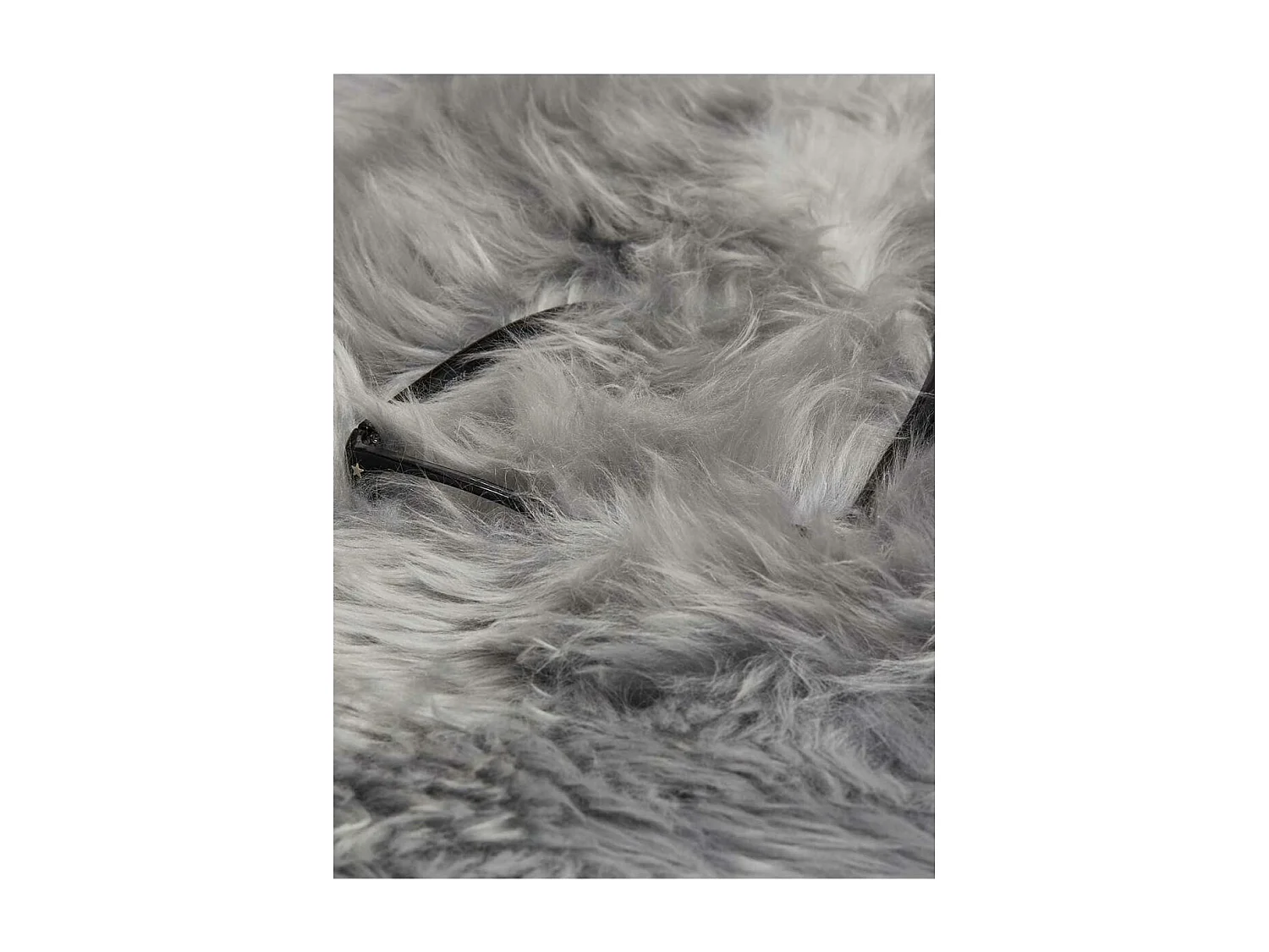 Tapis peau de mouton longs poils shaggy 60x95 en laine gris SHEPHERD