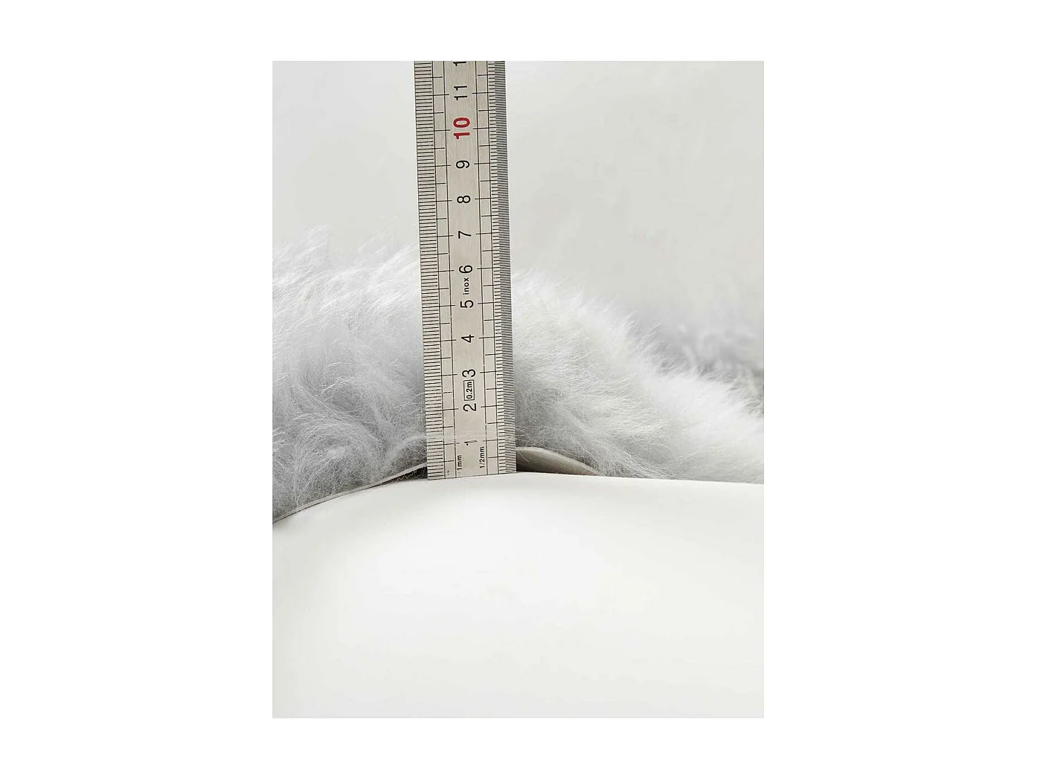 Tapis peau de mouton longs poils shaggy 60x95 en laine gris SHEPHERD